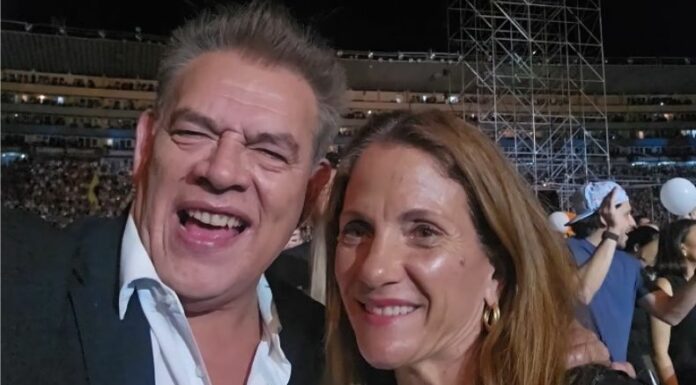 El presentador de Frente a Frente vivió una noche inolvidable junto a su esposa, Maryssa, en el concierto del eterno ídolo del pop, Chayanne.