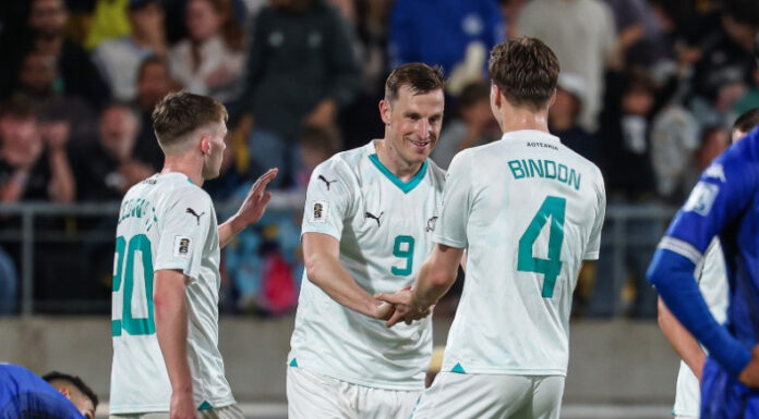 Nueva Zelanda y Nueva Caledonia se enfrentan en la final de las Eliminatorias de Oceanía, el ganador clasifica al Mundial 2026.