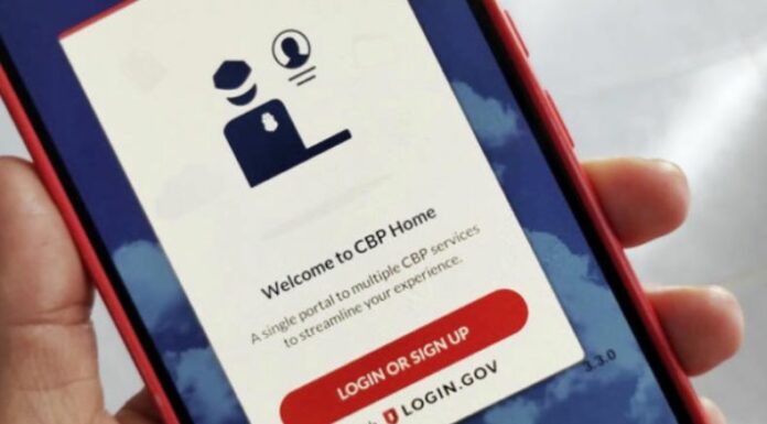 La administración Trump impulsa la nueva plataforma CBP Home, en la que los migrantes indocumentados pueden optar por la autodeportación.