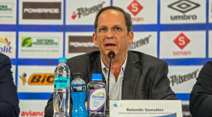 Rolando González reveló que ya fueron enviados los nuevos estatutos de la FESFUT a FIFA para que sean revisados y aprobados.