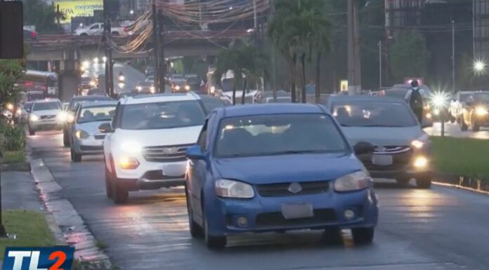 Pasar por largos periodos de tiempo en el tráfico, puede afectar la salud desencadenando varias enfermedades.