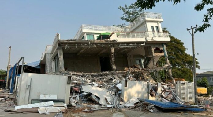 Las autoridades de las naciones afectadas han contabilizado hasta el momento 1,644 muertos y 3,408 heridos.