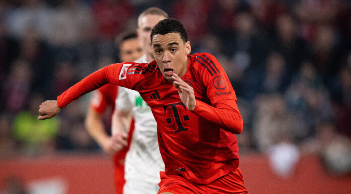 Jamal Musiala salió lesionado en el partido del viernes del Bayern Múnich y este sábado se confirmó que se pierde el resto de la temporada.