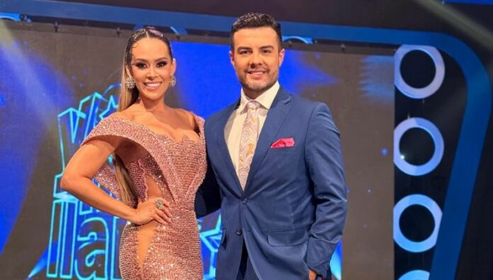 La eliminación de la noche estuvo cargada de tensión entre dos grandes imitadores: Juanes y Ana Bárbara. La emotiva despedida de uno de ellos conmovió al público.