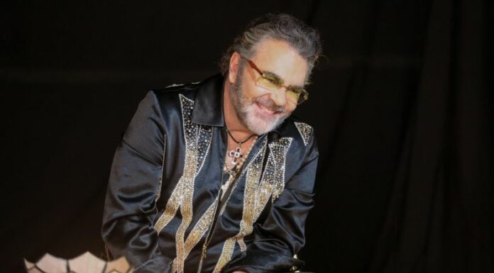 La incertidumbre ha generado preocupación entre sus seguidores, quienes le han mostrado un respaldo incondicional.