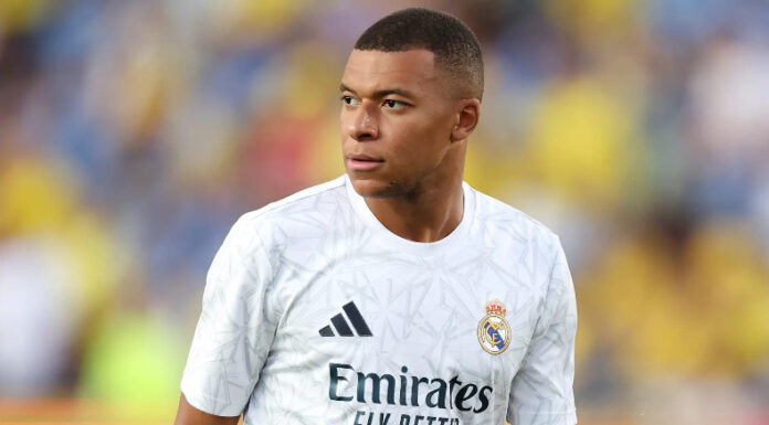 Mbappé acusa al PSG por impagos tras su caótica salida del club francés en junio del 2024 para fichar por el Real Madrid.