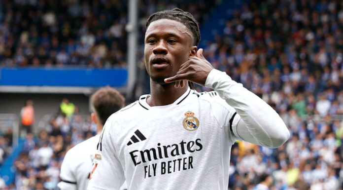 Real Madrid derrotó por la mínima al Alavés y se mantiene a cuatro puntos del Barcelona en la lucha por el campeonato de LaLiga.