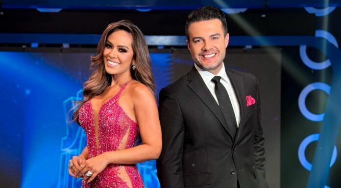 Dos grandes imitadores se enfrentaron, pero solo uno logró quedarse en la competencia. Descubre quién abandonó el Escenario de los Sueños.