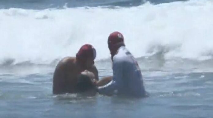 Las corrientes marinas representan un riesgo mortal si no se toman precauciones. Expertos de Cruz Roja brindan consejos claves.