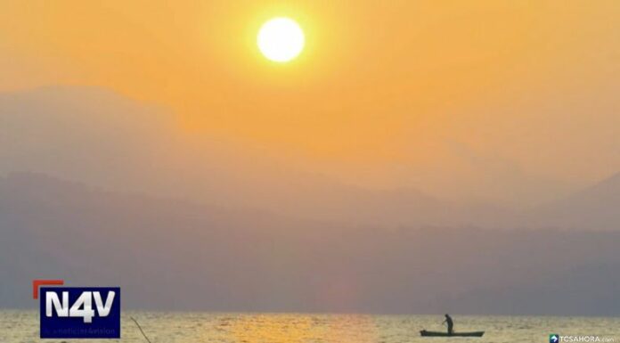 El lago de Ilopango esconde muchos tesoros naturales, uno de ellos es la impresionante “Playa del Desagüe”.
