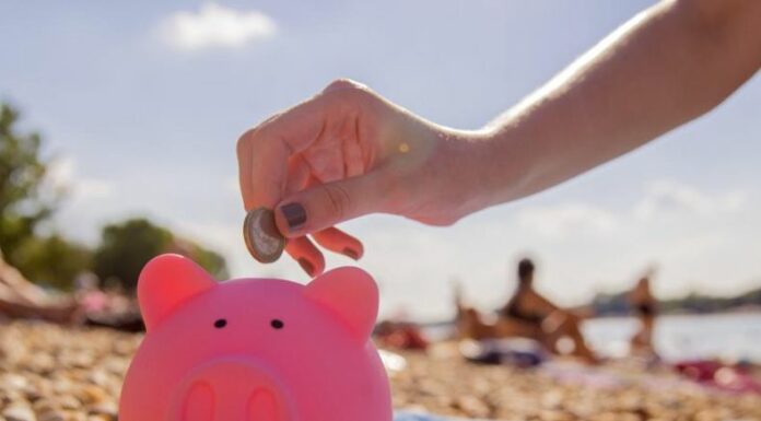 Expertos brindan recomendaciones clave para organizar unas vacaciones sin afectar las finanzas personales o familiares.