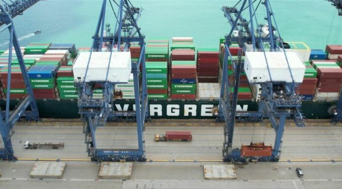 China declaró que las nuevas tarifas portuarias de Estados Unidos serán “perjudiciales para todos los países