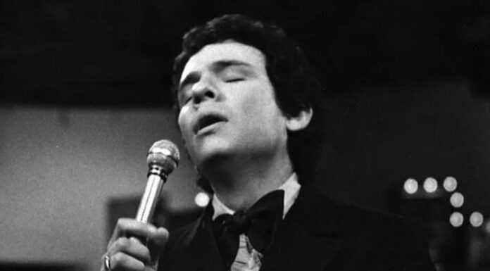 Fans de José José seleccionaron el 20 de abril para honrar su legado musical, porque menciona esta fecha en una famosa canción