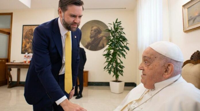 El papa Francisco recibió al vicepresidente de Estados Unidos, JD Vance, al margen de las celebraciones de Pascua, anunció el Vaticano.