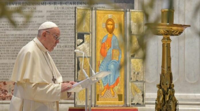 El acta de defunción confirmó que el papa Francisco sufrió un ictus cerebral, seguido de un coma y un colapso cardiovascular irreversible.