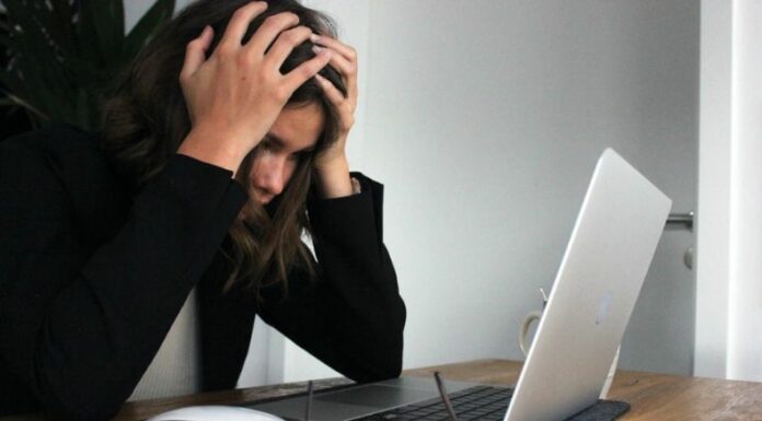 Después de un periodo de descanso, es común experimentar estrés postvacacional. Pero, ¿cómo superarlo de manera efectiva?