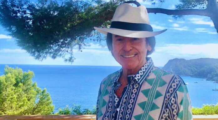 El cantante Raphael fue diagnosticado con un linfoma cerebral hace cuatro meses, lo que lo llevó a someterse a un tratamiento.