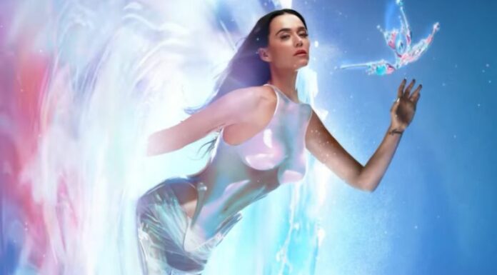 Katy Perry presentó un show futurista cargado de tecnología. Este espectáculo marca el inicio de una gira que recorrerá América, Europa y Asia.