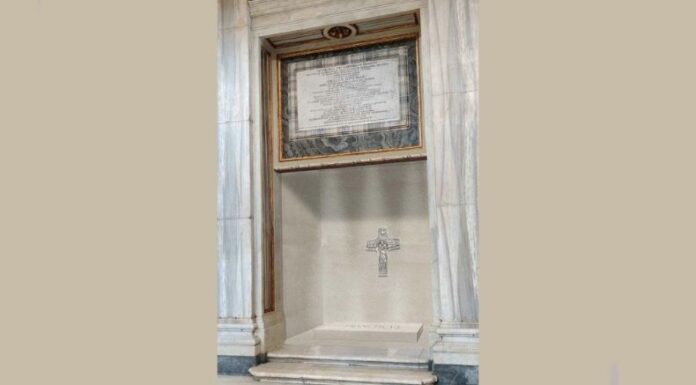 El Vaticano reveló las primeras imágenes de la tumba que resguardará los restos del papa Francisco en la Basílica de Santa María la Mayor.