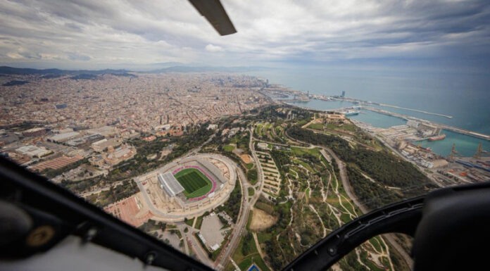 Barcelona ofrece un viaje en helicóptero que permite contemplar las diferentes áreas del Spotify Camp Nou desde el aire.