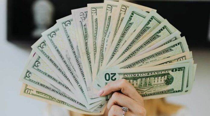 Presidente de la República envía propuesta de aumento del 12% del salario mínimo al Consejo Nacional del Salario Mínimo.