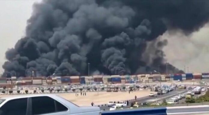 El estallido tuvo lugar en una parte del muelle del puerto Shahid Rajaee, en Irán. Los equipos de emergencias reportan al menos 600 heridos.