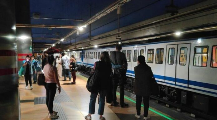 España enfrenta un apagón eléctrico histórico que paralizó el transporte y las comunicaciones de millones de personas.