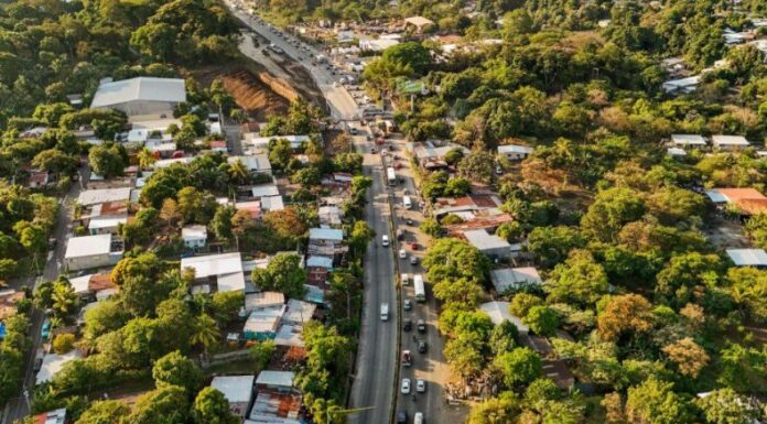 El Ministerio de Obras Públicas y Transporte (MOPT) informó esta tarde de un cierre temporal en el tramo Los Chorros.