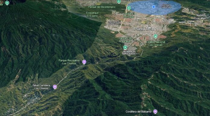 La carretera Los Chorros, construida en 1934, es vital para conectar San Salvador con el occidente del país, pero siempre ha sido una zona propensa a derrumbes