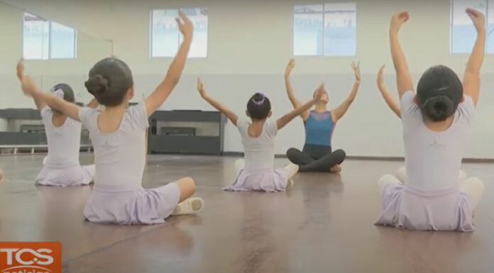 La práctica del ballet permite reforzar el autoestima y confianza desde la niñez, según expertos en salud mental.