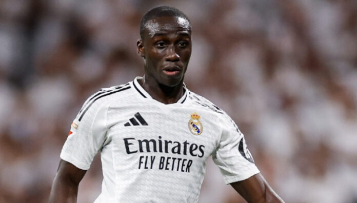 Mendy operado con éxito en el Real Madrid Ferland Mendy fue operado con éxito tras sufrir una rotura del tendón proximal del recto anterior en la final de la Copa del Rey.