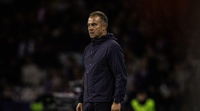 Hansi Flick, técnico alemán del Barcelona, habló tras la dura derrota del equipo catalán ante el PSG en la Champions.