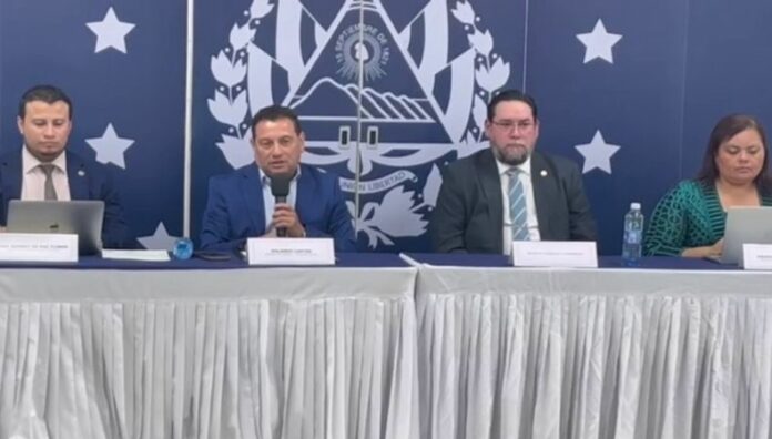 Consejo Nacional del Salario Mínimo instala primera reunión para analizar propuesta de incremento El pasado 25 de abril el presidente Nayib Bukele envió a la Asamblea Legislativa la propuesta para aumentar el 12% al salario mínimo.