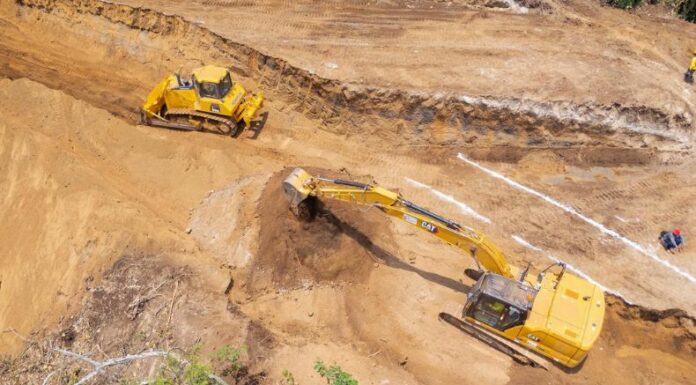 El ministro aseguró que ya se despejaron los derrumbes, pero se mantienen los trabajos para evitar más deslizamientos en Los Chorros.