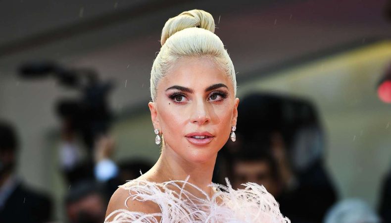 Lady Gaga sorprende a fans previo a su concierto gratuito en Brasil Lady Gaga envió más de 70 cajas de pizza a sus seguidores que estaban frente al hotel donde se hospeda en Río de Janeiro.