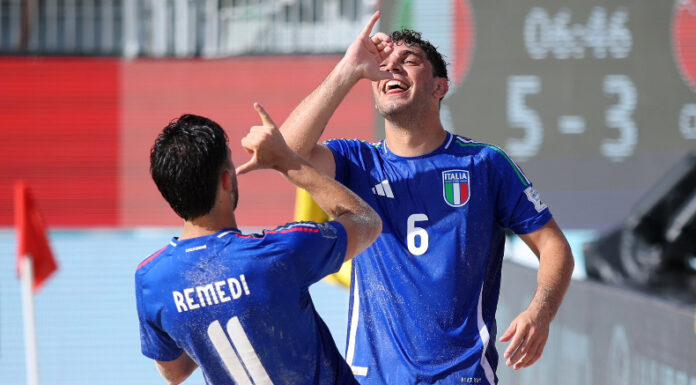 Italia sufrió para vencer a la debutante Omán, por su parte España fue sorprendida por Senegal en el Mundial de Seychelles 2025.