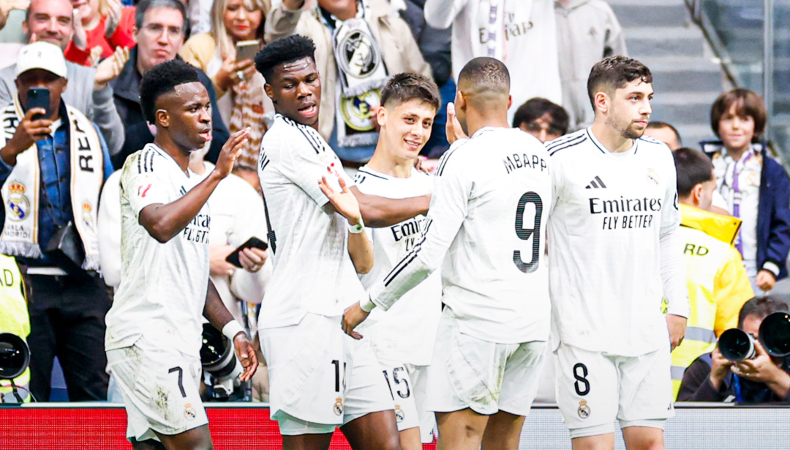 Real Madrid derrotó con doblete de Mbappé al Celta de Vigo y se mantiene a cuatro puntos del líder Barcelona en el campeonato liguero.