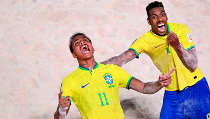 Brasil se clasificó a los cuartos de final del Mundial playero Brasil derrotó por la mínima a Italia, por su parte, España sumó su primera victoria en el Mundial de Seychelles al vencer a Chile.