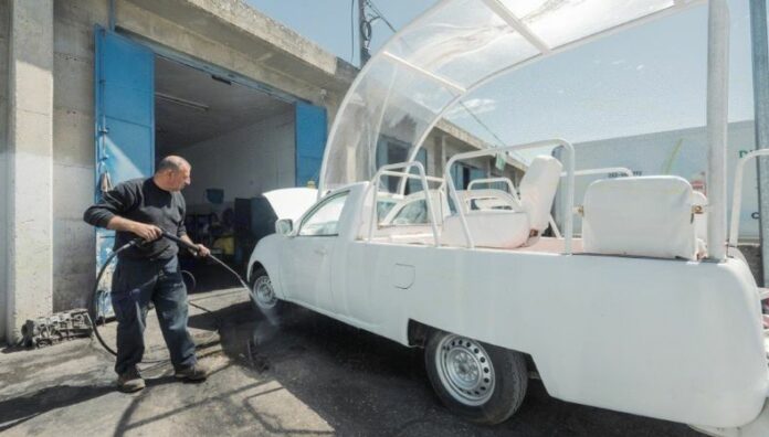 Papamóvil se convertirá en un centro de salud para niños de Gaza El papamóvil reacondicionado se convierte en símbolo de esperanza y una llamada urgente a la solidaridad global.