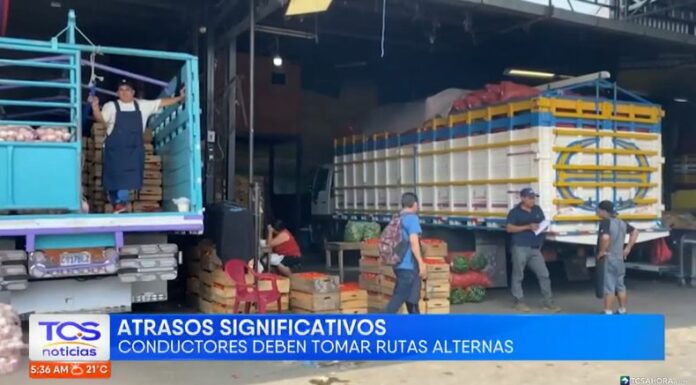El cierre en Los Chorros ha afectado a comerciantes de La Tiendona, ya que los productos llegan con horas de retraso.