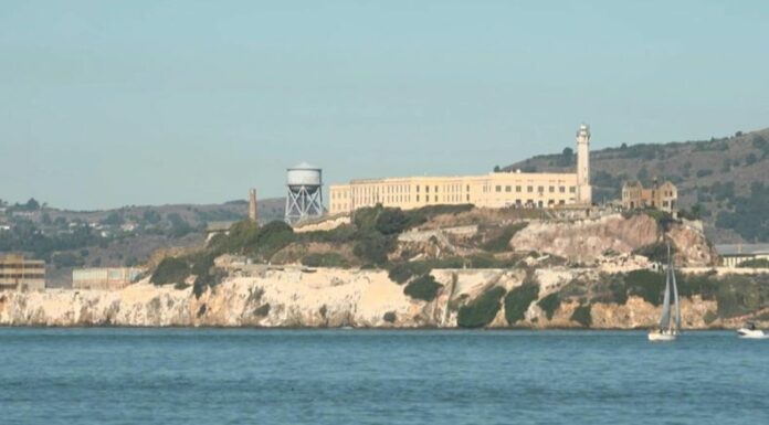 Donald Trump anunció que ordenará reconstruir y reabrir Alcatraz para recluir a los delincuentes más violentos de Estados Unidos.
