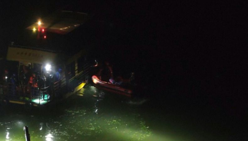 El presidente de China, Xi Jinping, pidió “esfuerzos totales” en las tareas de búsqueda y rescate de los heridos.