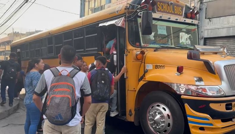Este es el segundo día de gratuidad en el transporte público, medida anunciada por el presidente Nayib Bukele.