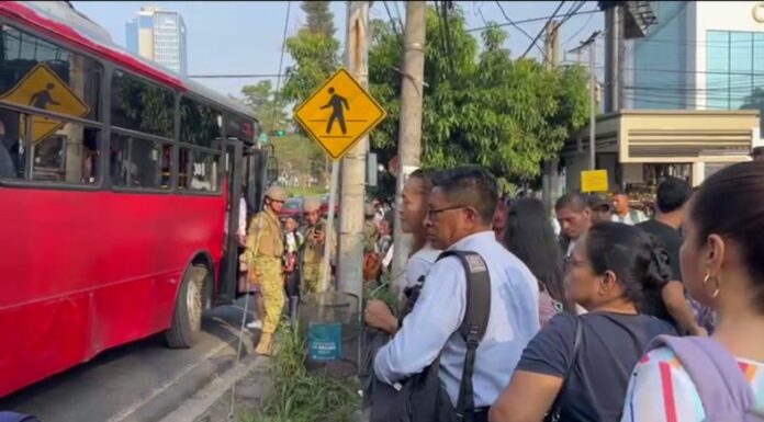 El presidente Nayib Bukele señala irregularidades en el servicio del transporte gratuito, pese a que se ha pagado del 5 al 11 de mayo el derecho de gratuidad.