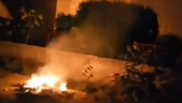 India lanza ataques con misiles contra Pakistán India lanzó misiles contra territorio pakistaní como parte de las tensiones entre ambas naciones que poseen armas nucleares.