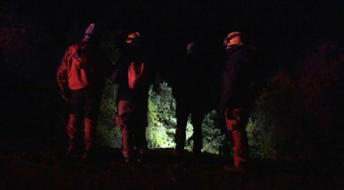 Los miembros de la Fuerza Aérea de Chile descendieron al lugar para tener confirmación del fallecimiento de las seis personas.