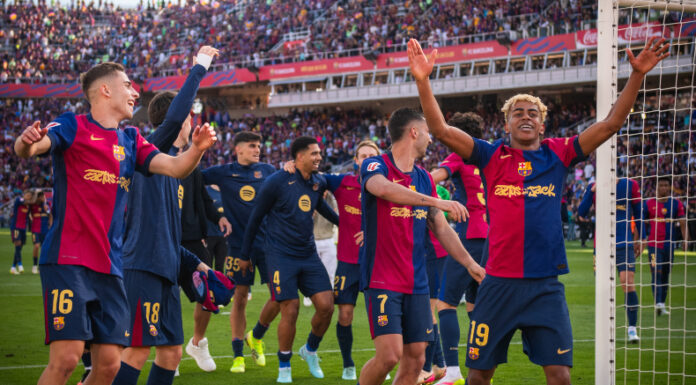 Barcelona derrotó en un partidazo al Real Madrid y quedó a una victoria de un nuevo título en el campeonato español.