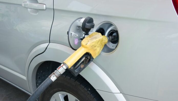 Precios de los combustibles se mantienen sin variaciones esta quincena La Dirección General de Energía, Hidrocarburos y Minas publicó los respectivos precios de los combustibles vigentes a partir de mañana.