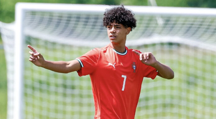 Cristiano Jr. debutó con la sub-15 de Portugal en un encuentro ante Japón usando el dorsal 7 como su padre.