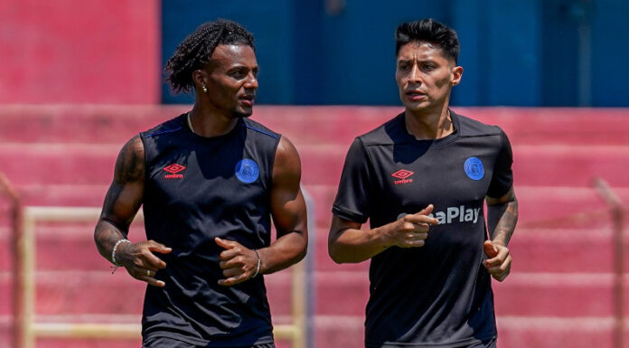 Club Deportivo FAS abre en el Óscar Quiteño de Santa Ana la serie de semifinales del Clausura 2025 ante Municipal Limeño.